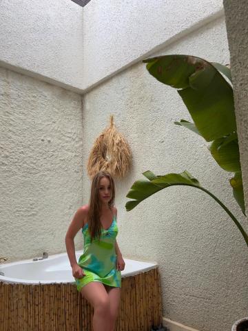 Мила Экстравагантная Блондинка фото 3